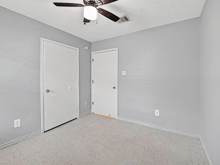 11411 Roandale Dr — Photo 28