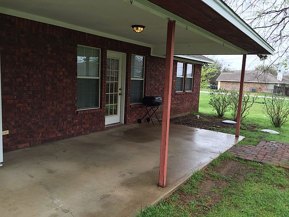 2nd image of 178 Lake Forest Dr