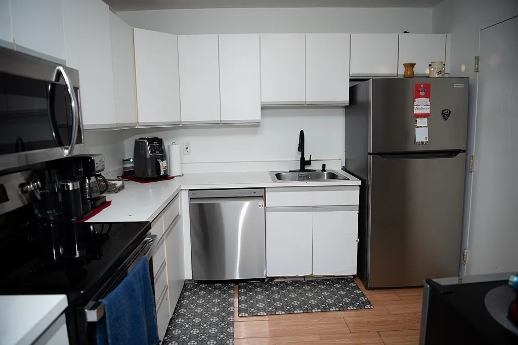 302 Boston Post Rd E — Photo 4
