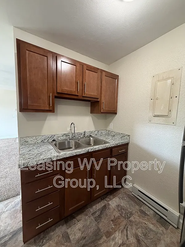 1 bed, 1.0 bath, 800 sqft, $800 — Photo 2