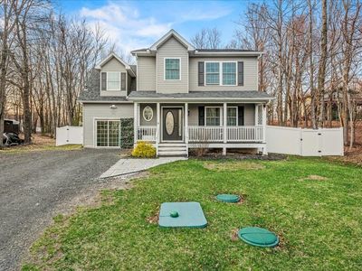 164 Gap View Dr, Long Pond, PA, 18334