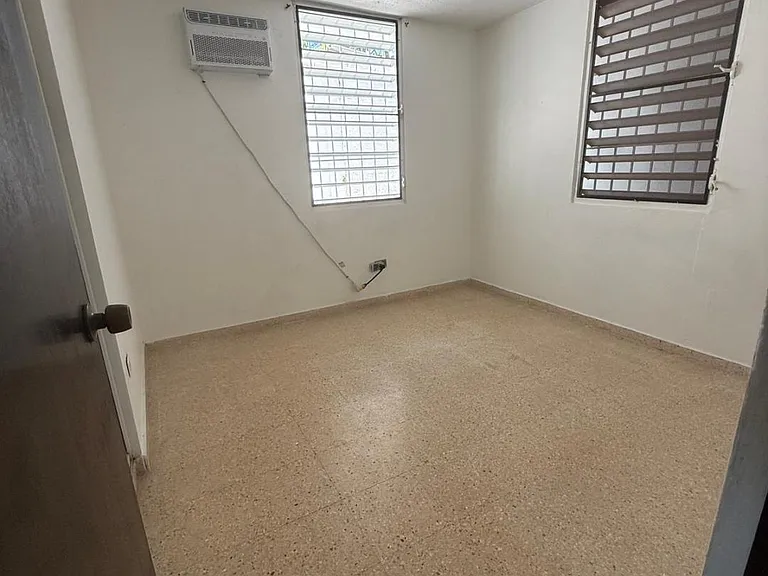 24 Calle Marginal Luchetti — Photo 4