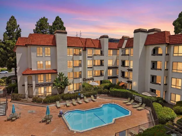 5845 Friars Rd APT 1216, San Diego, CA 92110