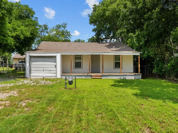 8812 Spaugh Ct, White Settlement, TX 76108