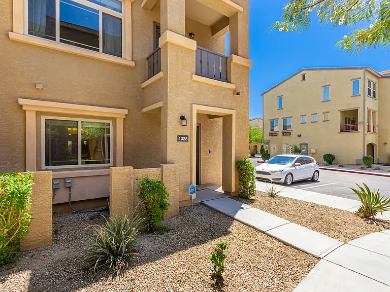 2150 W Alameda Rd #1325 — Photo 2