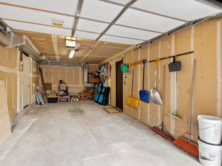 7639 Forest Glenn Dr — Photo 27