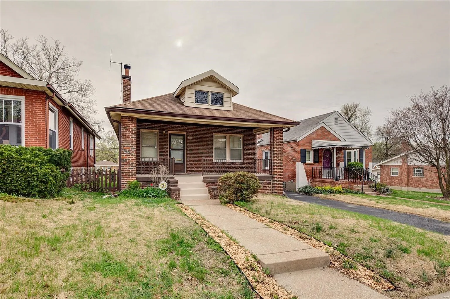1504 Bredell Ave photo 1