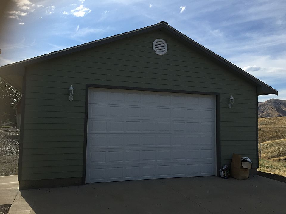 1st image of 2452 Linda Ln