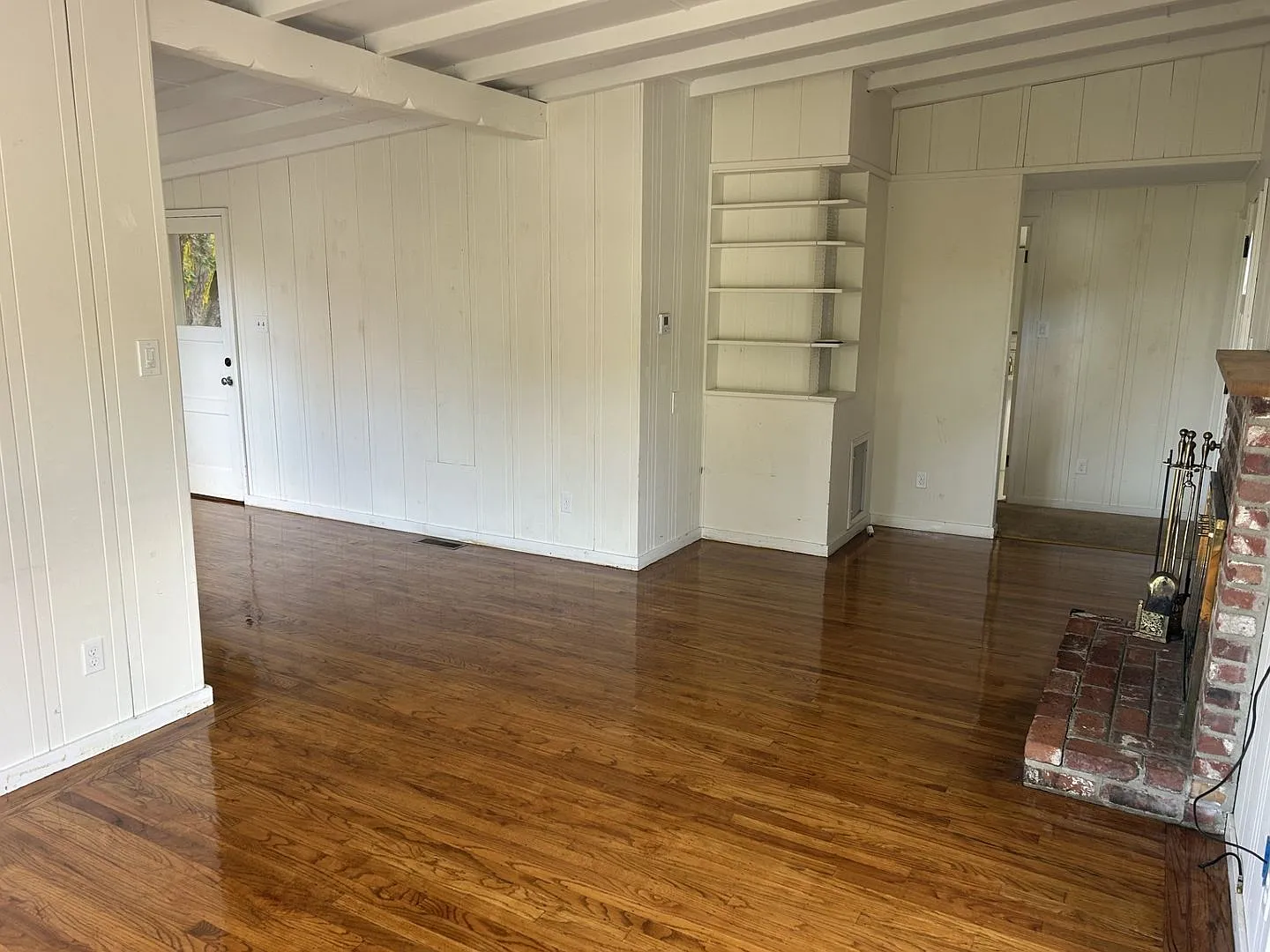 Wonderful 2-Bedroom 1-Bath Home — Photo 4