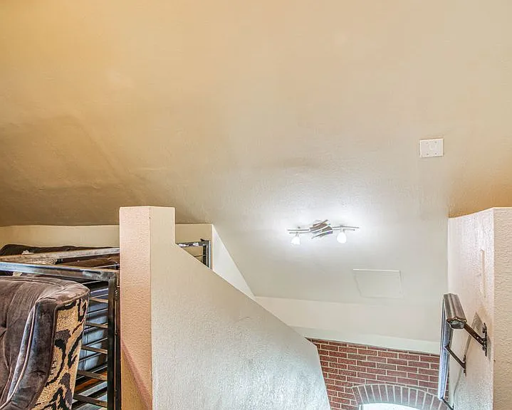 702 Myrtle Ave — Photo 45