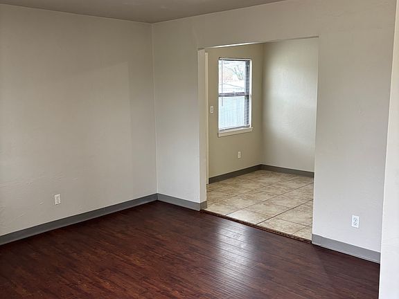 Laminate flooring in Living-room area