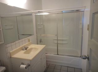 1515 NW 53rd St #3, Seattle, WA 98107