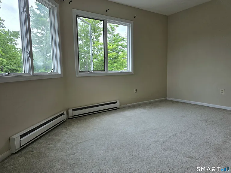 19 Wadhams Ave — Photo 8