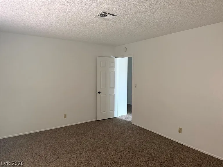 2119 Pine Breeze Ln — Photo 13