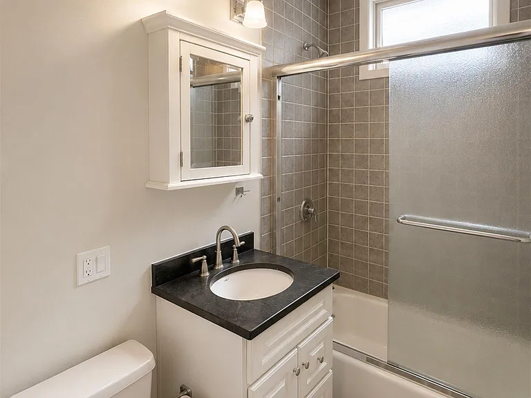 29 Lowell St #1 — Photo 9