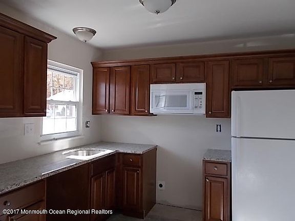 2nd image of 245D Jefferson Ct #100D