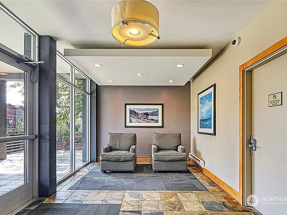 3rd image of 1601 Taylor Avenue N #402