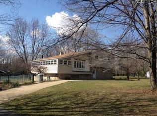 1432 Melbourne Rd, Vienna, OH 44473