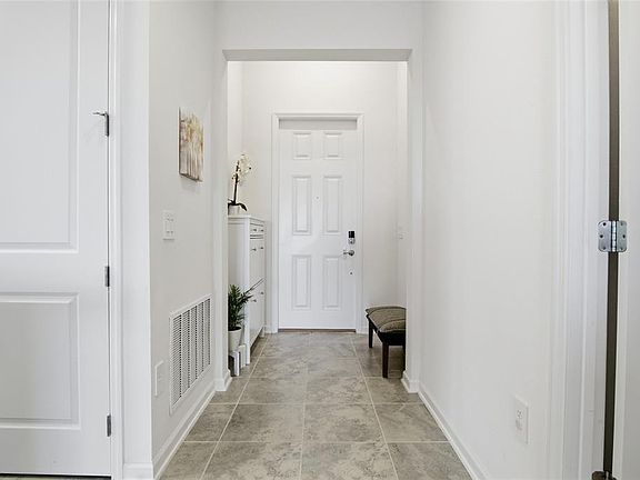 3rd image of 954 Laurel View Way