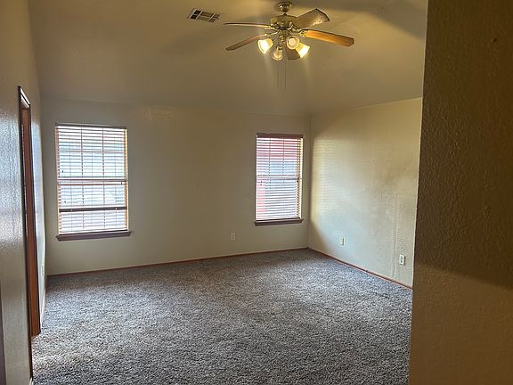 3rd image of 4804 SE 85th Ter