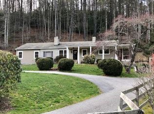 956 Bent Rd, Spruce Pine, NC 28777