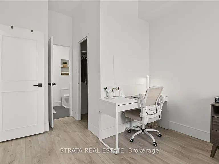 20 Dean Park Rd #Penthouse 8 — Photo 11