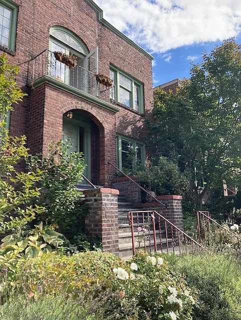1 bed, 750 sqft, $1,800 — Photo 2