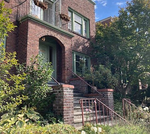 2nd image of 718 10th Ave E APT 1