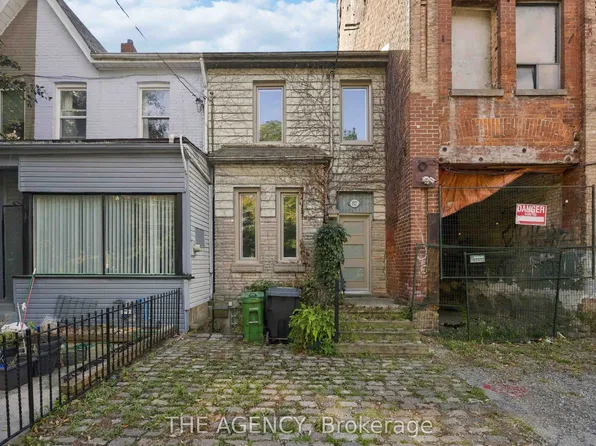 87 Niagara St, Toronto, ON M5V 1C3