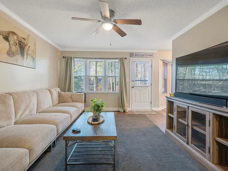 6908 Orchard Knoll Dr — Photo 21