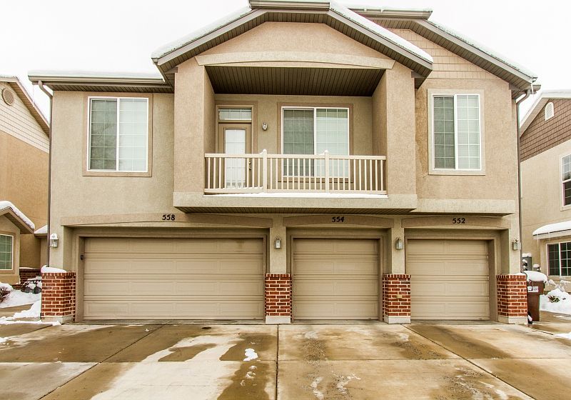 558 Walton Dr