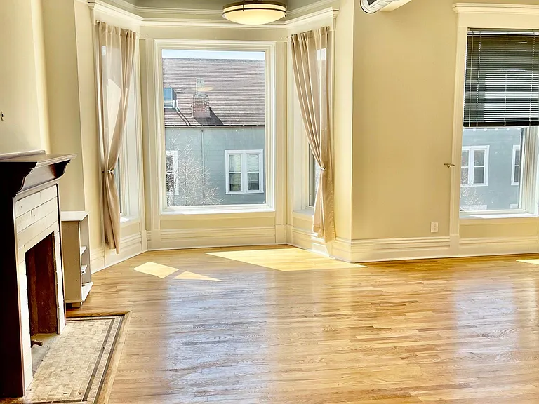 Front Living Room Facing South