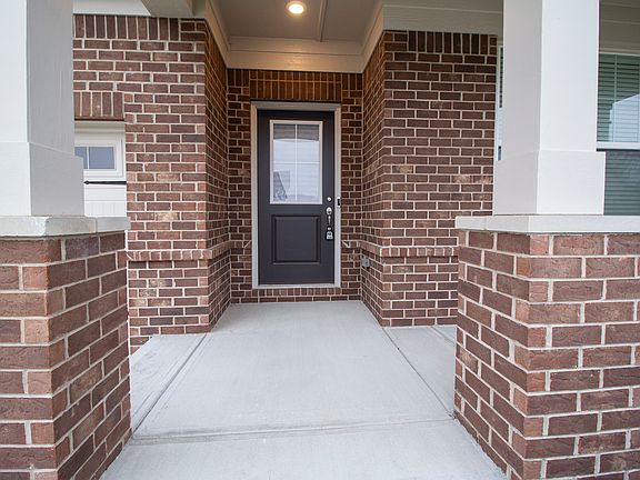 2nd image of 5412 Cloverdale Ln