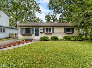25893 Firwood Ave, Warren, MI 48089
