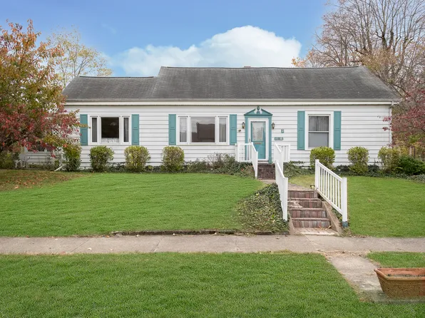 415 E Brown St, Knightstown, IN 46148