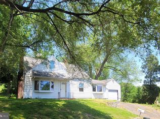 926 Wood Rd, Feasterville Trevose, PA 19053