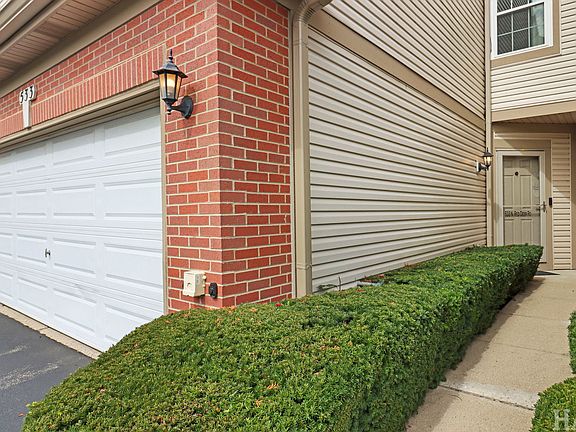 3rd image of 533 N Red Deer Rd #533
