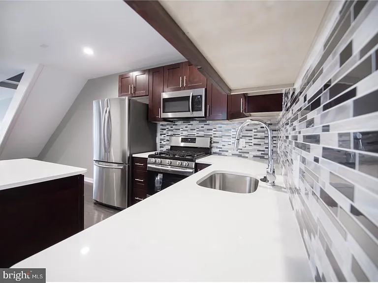 2220 Ellsworth St — Photo 20