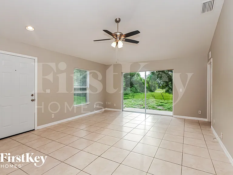 1113 Harry Ave S — Photo 4