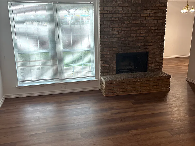 422 Menlo Park Dr — Photo 4