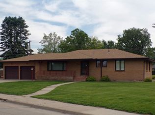 142 North Pkwy, Columbus, NE 68601