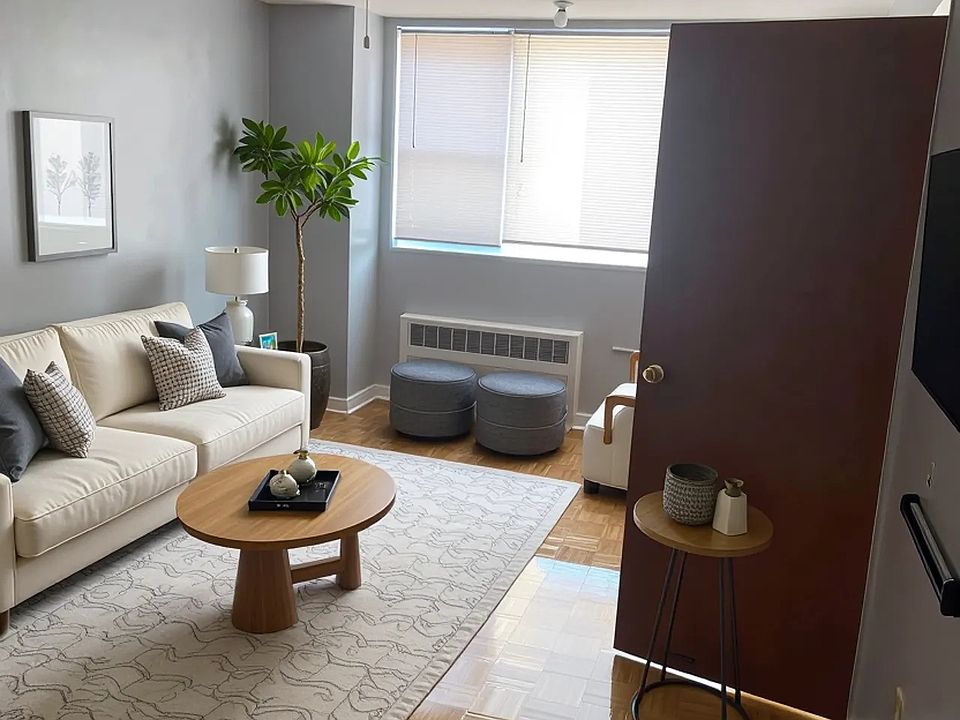 2nd image of 18735 Hillside Ave #1G