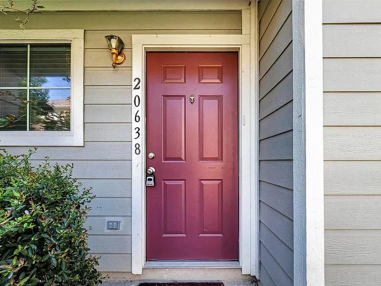 20638 Patriot Park Ln — Photo 3
