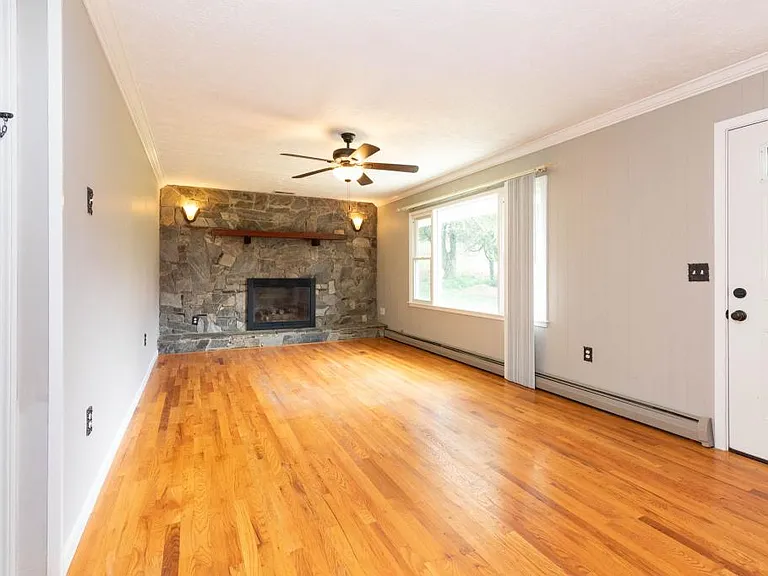 41 Kennedy Rd — Photo 5