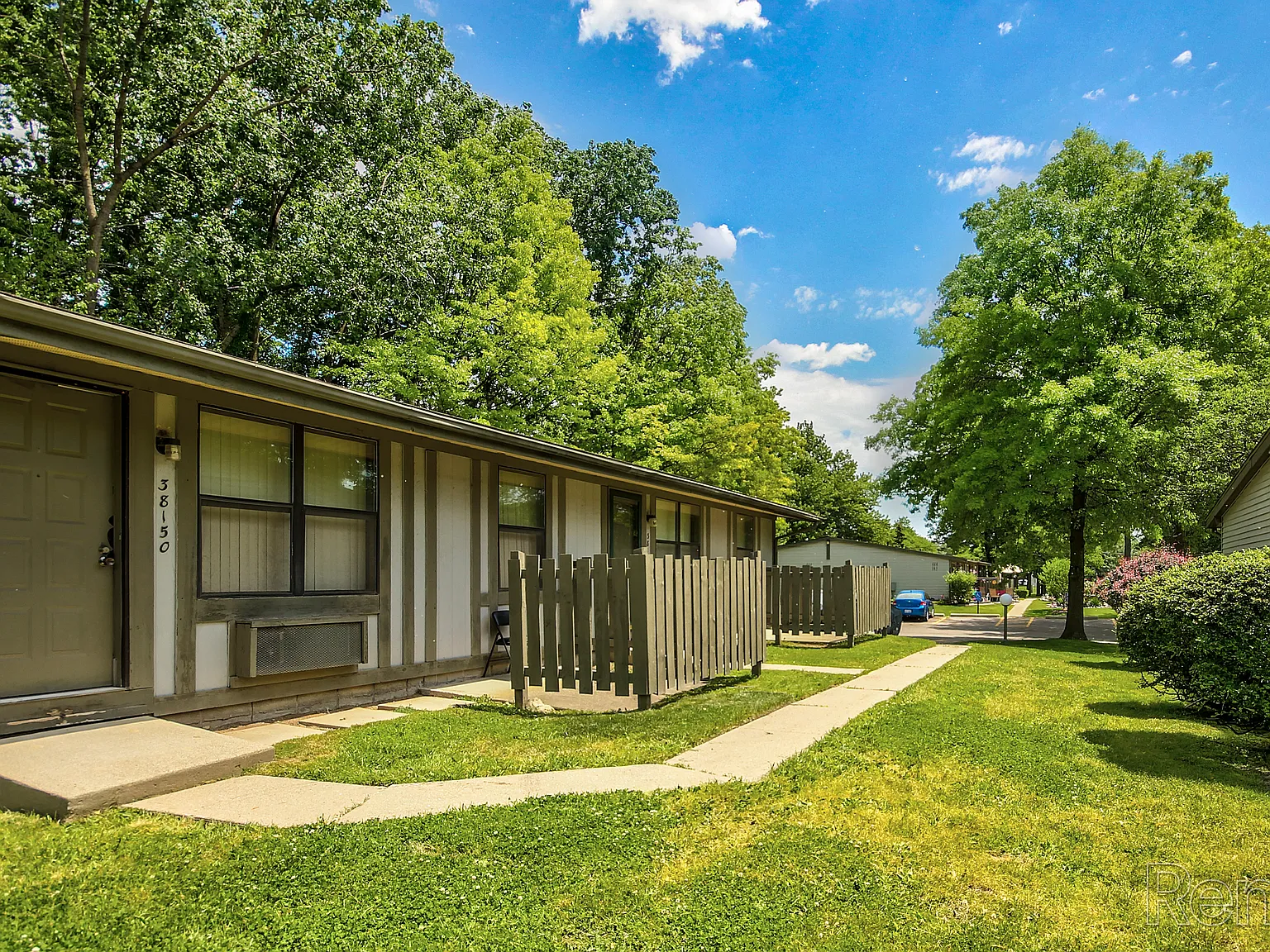 Willowood Apartments — Photo 1