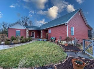 9160 Whitcomb Rd, Brookville, IN 47012