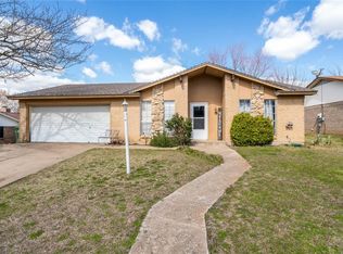 903 Bradbury Ct, Arlington, TX 76014