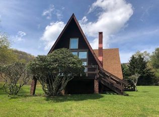 138 Roan Dr, Bakersville, NC 28705