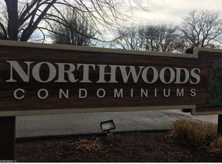 23845 David Dr UNIT 201, North Olmsted, OH 44070