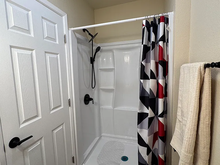 12660 Spring Valley Pkwy — Photo 9